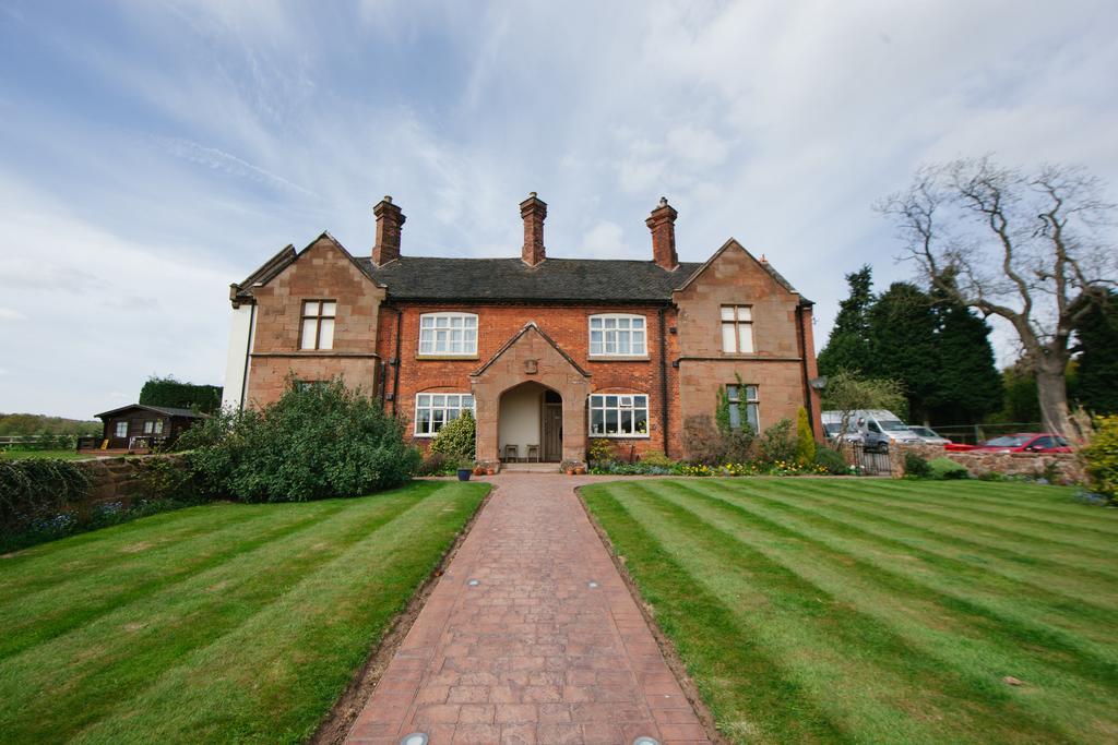 Old Hall House, Nec Meriden  Exterior photo